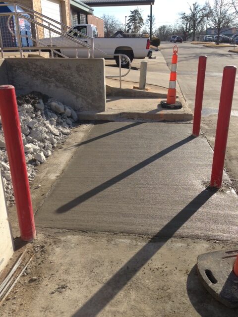 PRIVATE LOCATING,VACUUM EXCAVATING,STREET LIGHTS